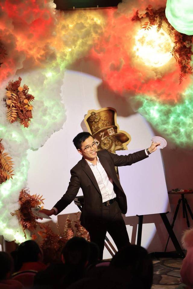 一年“不良嗜好”已戒掉却略显憔悴瓦力棋牌可喜可贺！刘谦抗癌不到(图14)