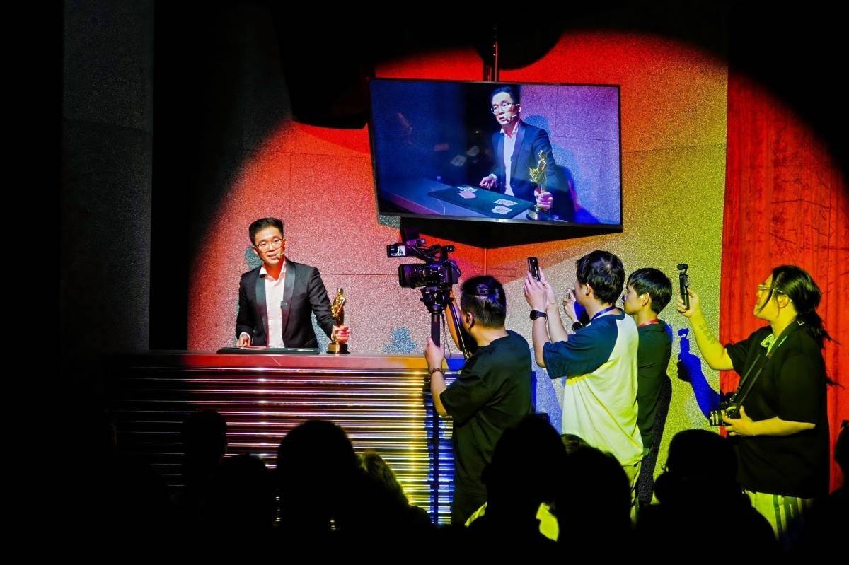 一年“不良嗜好”已戒掉却略显憔悴瓦力棋牌可喜可贺！刘谦抗癌不到(图17)